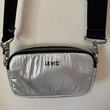 Livi's 숄더백 메탈릭 리바이스