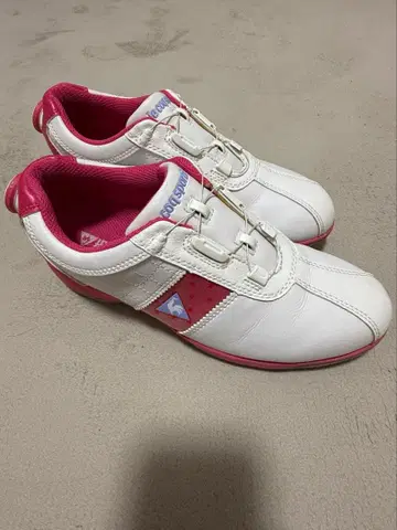 새상품급 르꼬끄 스포르티브 골프 스파이크 슈즈 BOA 23cm