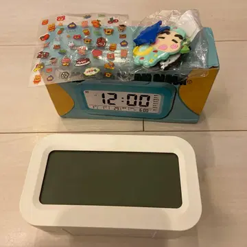 짱구는 못말려 디지털 시계와 씰 세트