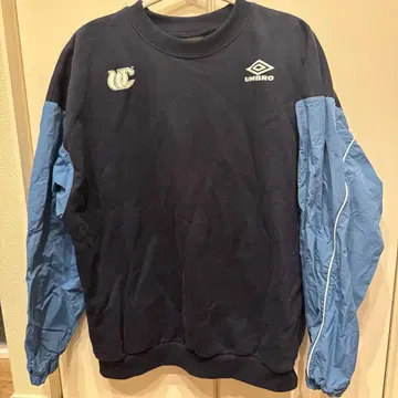 UMBRO x UC 맨투맨