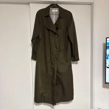 SLY 올리브색 더블 브레스트 트렌치코트