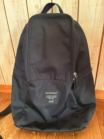 새상품급 마리메꼬 백팩 블랙 슬림 멀티 포켓 A4