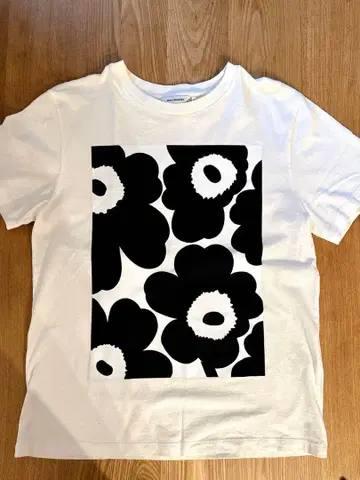 마리메꼬 우니코 반팔 T셔츠 S 사이즈