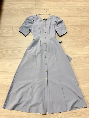 REDYAZEL 레이디 아젤 백 스캘럽 원피스 반팔 실버 버튼 포함