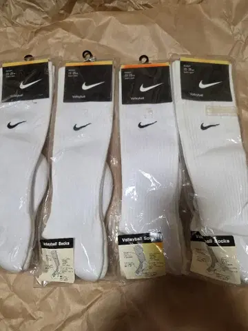 나이키 배구 삭스 4족 세트 23-25cm