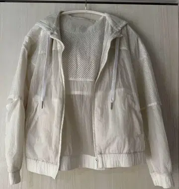 룰루레몬 화이트 메쉬 후드티 사이즈 2