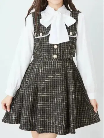 Ank Rouge 트위드 셋업 오버롤 스커트 블랙 M 사이즈