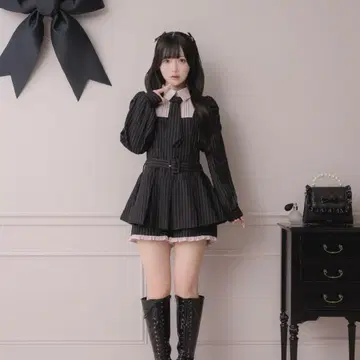 pium 넥타이 포함 플리츠 셋업 블랙 블랙 x 핑크