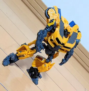 트랜스포머 범블비 DA-18 액션 피규어 타카라토미