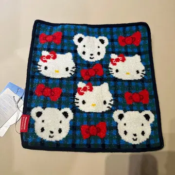 [미사용 새상품] 헬로키티 x 파미리아 타월 손수건