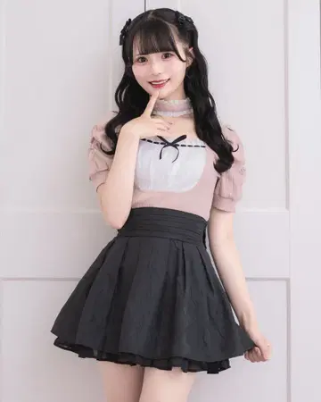 pium 라운드 프릴 초커 반팔 티셔츠 핑크