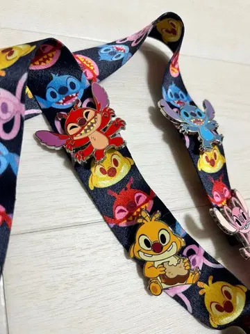 홍콩 디즈니 스티치 넥스트랩 목끈 핀즈 사촌