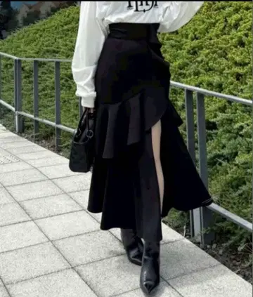 프릴 슬릿 하이웨스트 스코트 숏팬츠