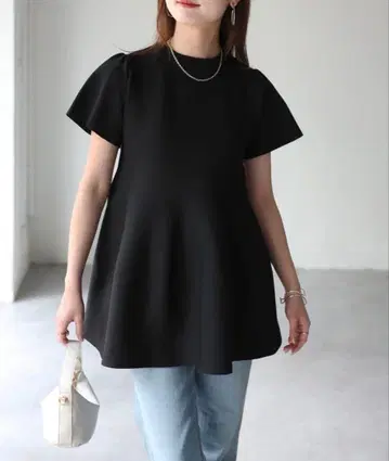 새상품급 페플럼 스폰디쉬 반팔 니트탑