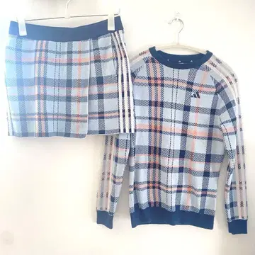 아디다스 체크 무늬 스웨터 스커트 세트