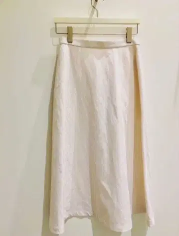 마가렛호웰 High twist cottton linen 스커트