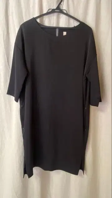 블랙 새틴 느낌 튜닉 원피스