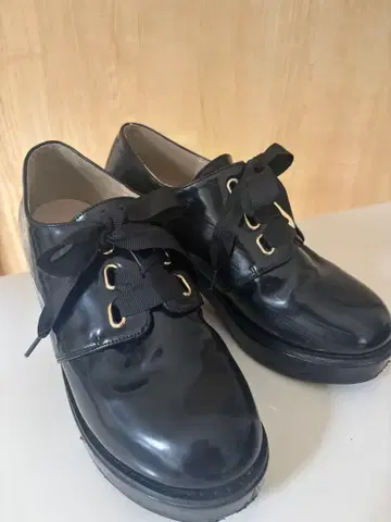 MAJESTIC LEGON 레이스업 볼륨 통굽 로퍼 L 사이즈 블랙