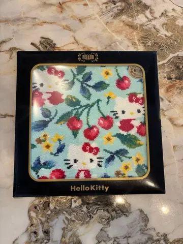 미개봉 새상품 페이러 x Hello Kitty 손수건