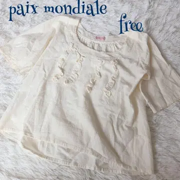 [ paix mondiale ] 비침 프릴 블라우스 free 휴일 코디