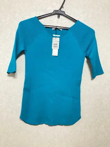 [택 포함 새상품] FENNEL 터콰이즈 반팔 니트 M사이즈