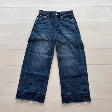 LEVI'S 다크 블루 스트레이트 데님