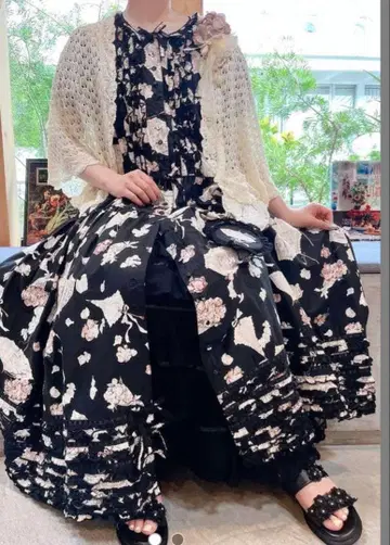 핑크하우스 코사지 니트 볼레로 아이보리