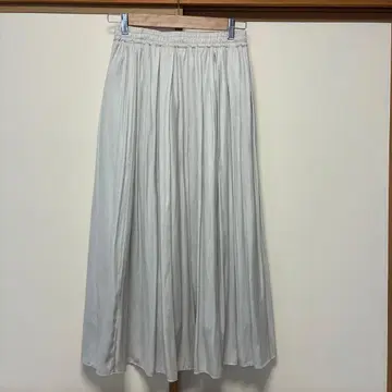 부기우기 새틴풍 플레어 스커트