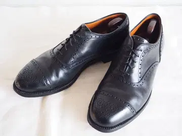 Alden 909 메달리온 팁 발모랄 드레스