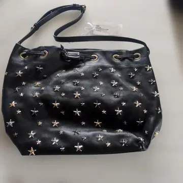 JIMMY CHOO JUNO 블랙/메탈릭 믹스 숄더백