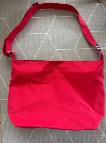 마리메꼬 숄더백 레드