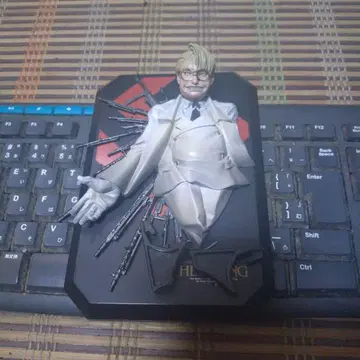 HELLSING 소좌 리프 피규어 (상자 없음) (레어)