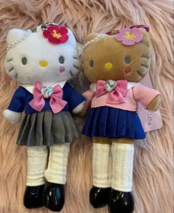 헬로키티 스타일업 마스코트 새상품 코갸루