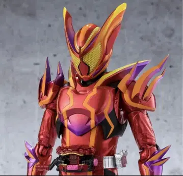 S.H.Figuarts 가면라이더 가브 아메이징 구미 폼