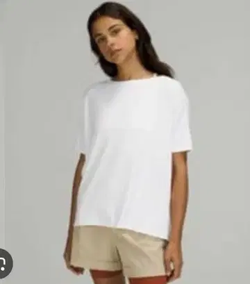 새상품급 룰루레몬 상의 백인액션 T셔츠 화이트 2