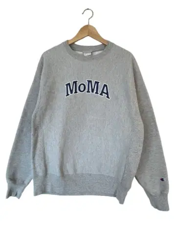 [ 리버스 위브 ] 챔피온 MOMA 로고 자수 맨투맨 M