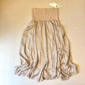 SCOT CLUB 스트라이프 베이지 골드 플레어 롱 스커트