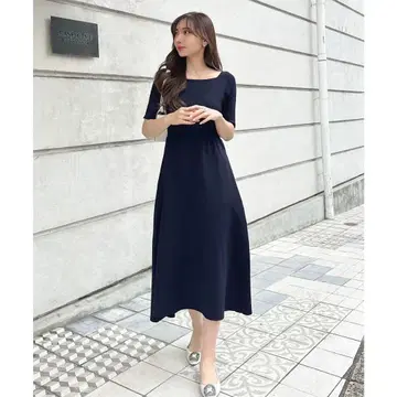 미사용 새상품 KOBE LETTUCE 네이비 반팔 롱 원피스