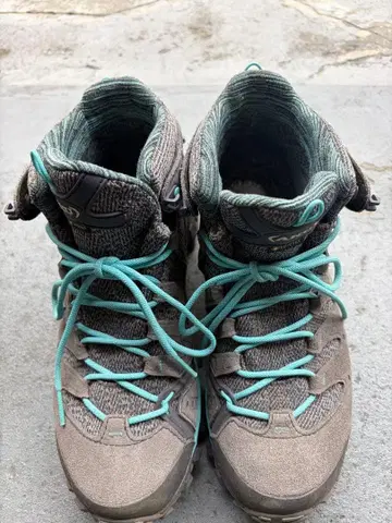 AKU 등산화 그레이/터콰이즈 (깔창 포함)