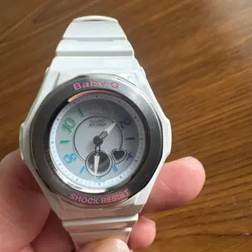 Baby-G 화이트 쇼크 레지스트 시계