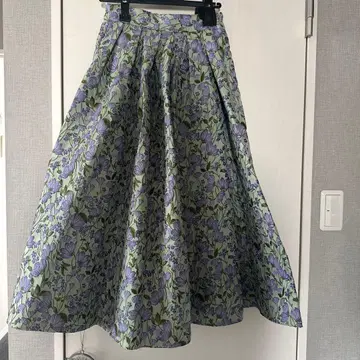 세븐틴 SEVENTEEN 스커트 플라워 자카드