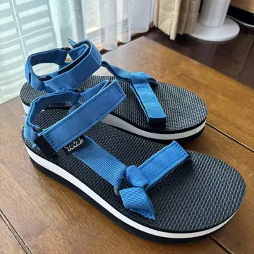 새상품급 Teva 24cm 파랑 벨트 스포츠 샌들 통굽