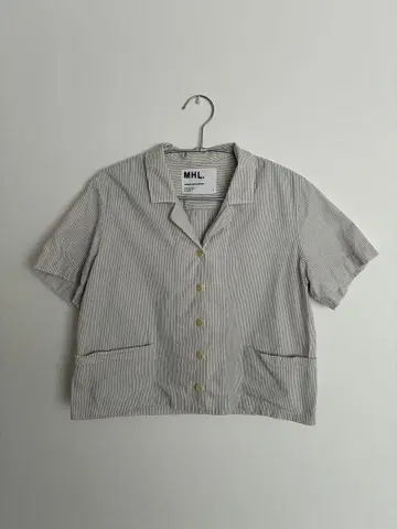 [ MHL ] 스트라이프 오픈 카라 셔츠