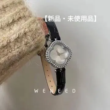 [ 새상품 미사용품 ] 클로버형 블랙 가죽 손목시계