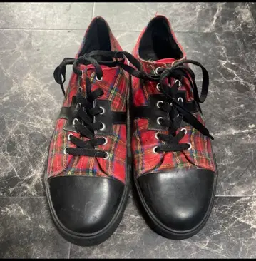 T.U.K. 레드 체크 스컬 디자인 스니커즈 28cm