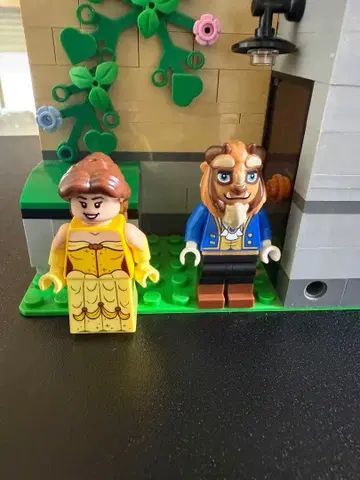 [ 레고 정품 ] 미녀와 야수의 벨과 야수