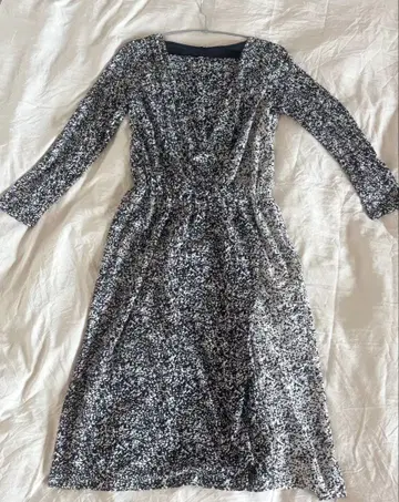 새상품 EPOCA 에포카 원피스 38 고급 플레어 무릎 아래 기장 포멀