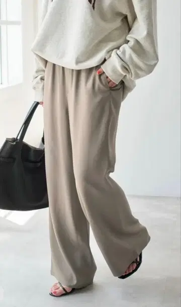 택 포함 새상품 새틴 이지 팬츠 Spick and span 베이지 38