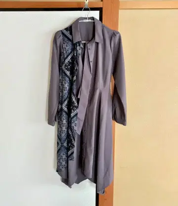 [axes femme] 절개 그레이 긴팔 셔츠 원피스