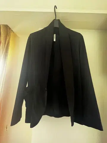 [ 새상품급 ] ATTACHMENT 얇은 소재 겉옷 블랙